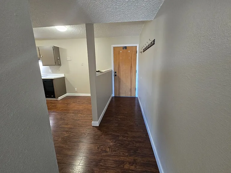 1606 Cottonwood Dr #23 — Photo 4