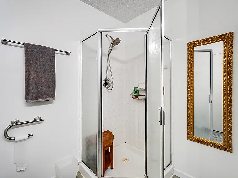 338 Bear Woods Dr — Photo 32
