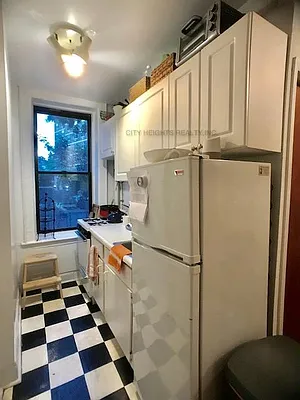 Rented by City Heights Realty | media 14