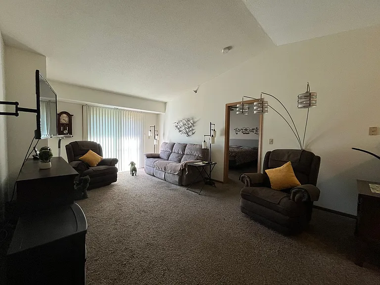 11202 W National Ave — Photo 7