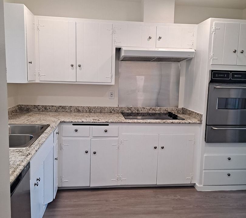 1st image of 4410 Mount Herbert Ave