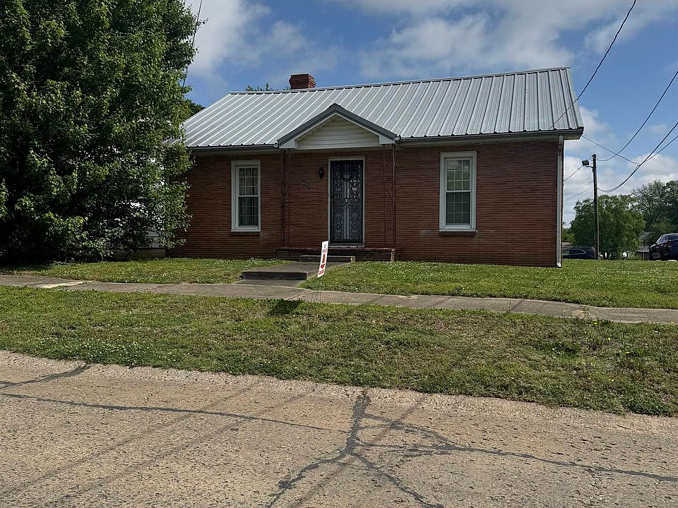 1st image of 427 E Morton St