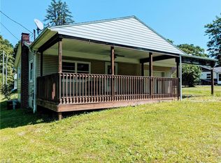 262 Hawthorne Dr, North Benton, OH 44449