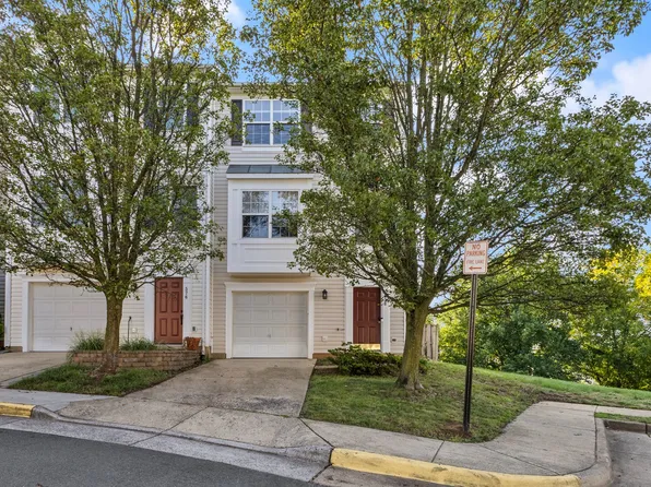 578 Kalmia Sq NE, Leesburg, VA 20176