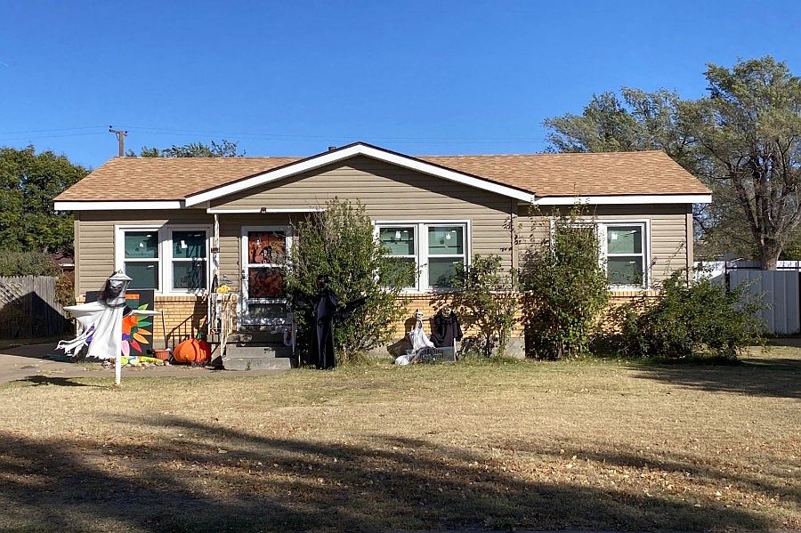 1st image of 208 Peach Ave
