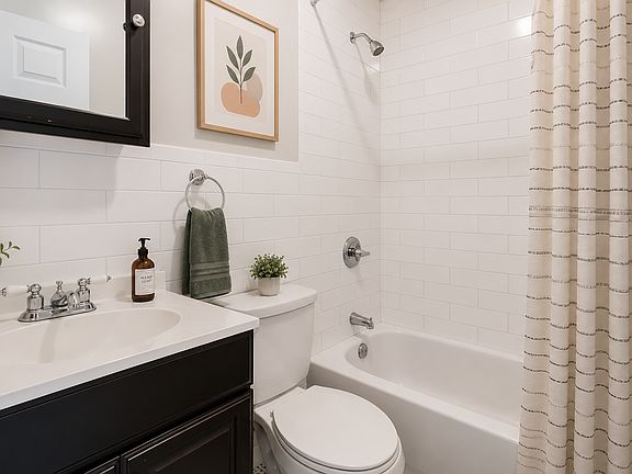 4th image of 1456 Greene Ave APT 4A