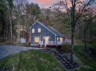 8 Greenwood Rd, Weare, NH 03281