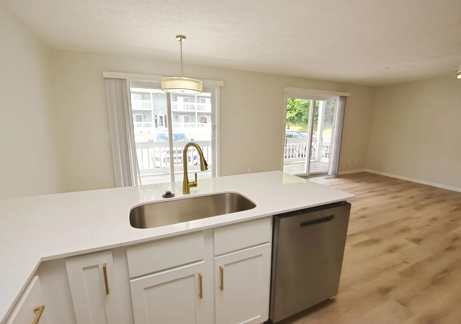 Freshly remodeled Condo at Legacy Landings 2 bedroom/2 baths — Photo 4