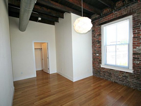 3rd image of 391 W Fountain St #210