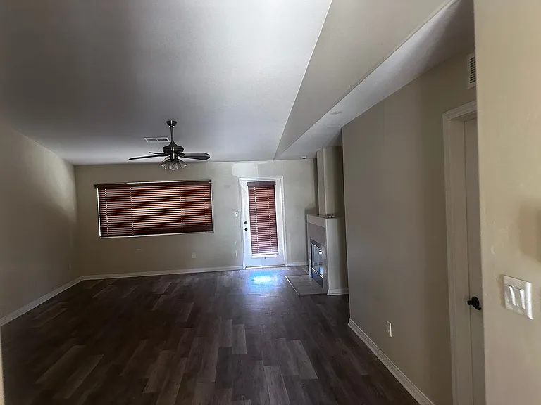 10134 Seven Falls Ave — Photo 2