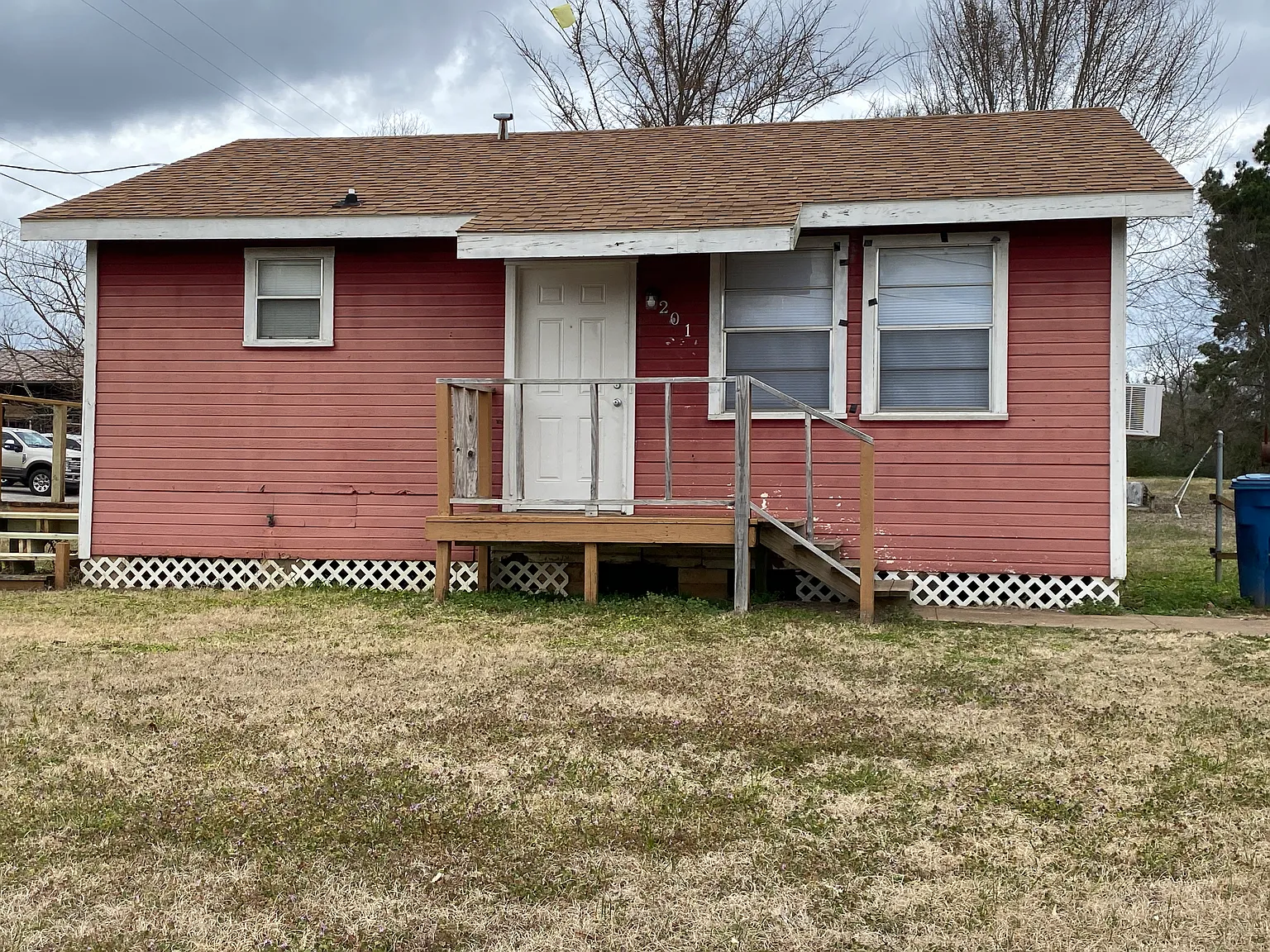 2 bed, 672 sqft, $695 — Photo 1