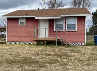 201 N Railroad St, Troup, TX 75789