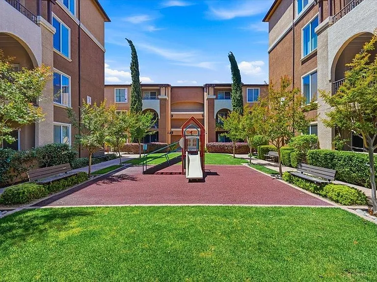 801 S Winchester Blvd #3302 — Photo 31
