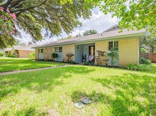 466 Marcus Dr, Lewisville, TX 75057
