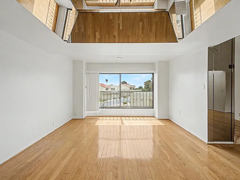5736 N 25th St — Photo 33