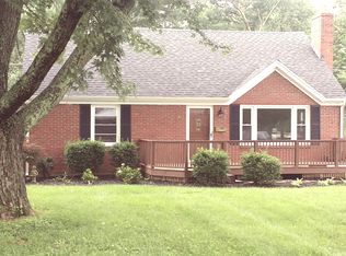 966 Della Dr, Lexington, KY 40504