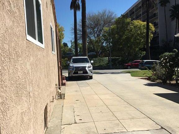 3rd image of 1399 Bresee Ave