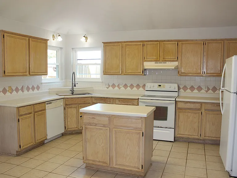 4801 Addie Dr — Photo 8