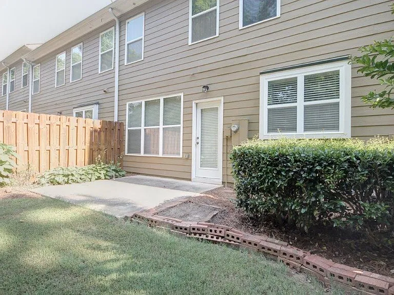 453 Grayson Way — Photo 20