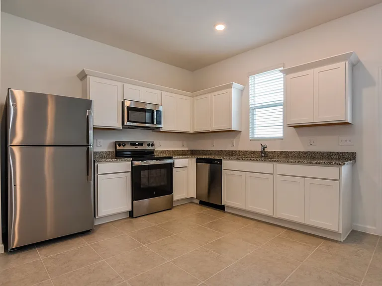 Hemingway Cir — Photo 10