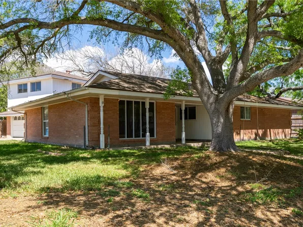 134 Markham Pl, Portland, TX 78374