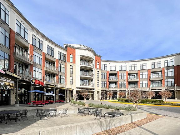 2nd image of 535 South St #405