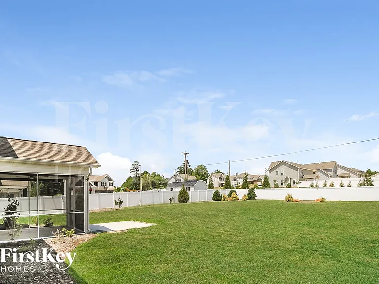 127 Phoenix Ct — Photo 15