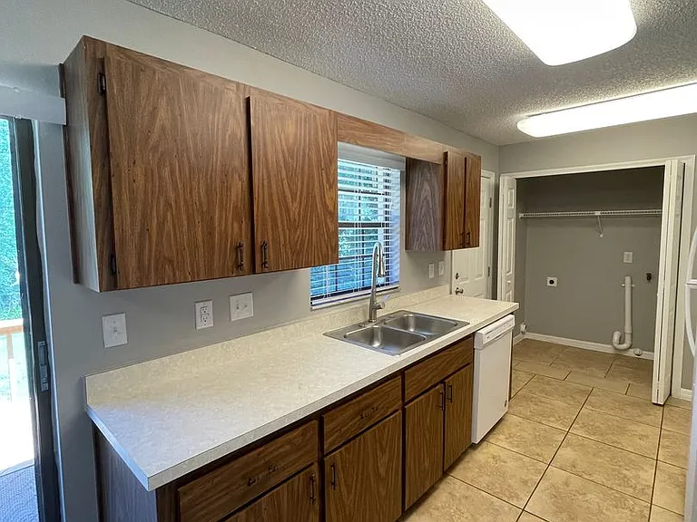 406 & 408 N Clayton St — Photo 10