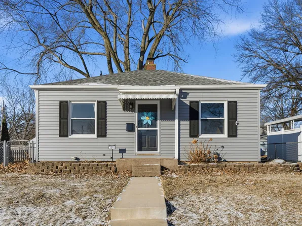 2316 Pacific St, Davenport, IA 52804