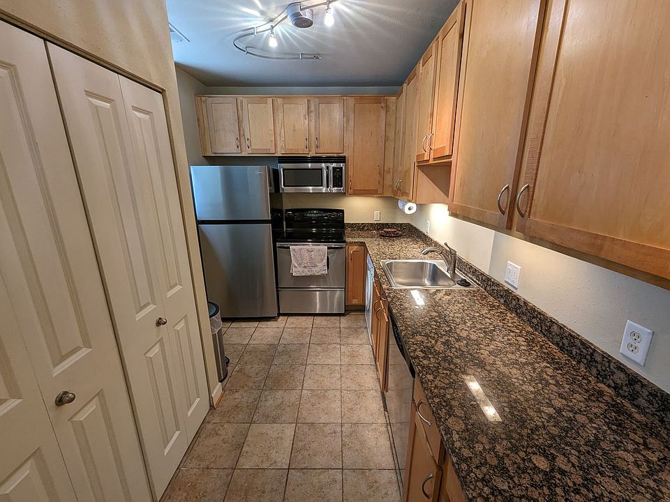 1st image of 5630 Pershing Ave Unit 12