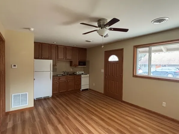 1021 E Adams St APT D, Washington, IL 61571