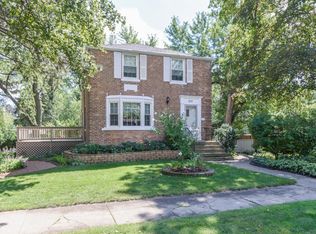 517 Seegers Rd, Des Plaines, IL 60016