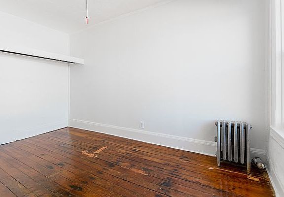 5th image of 108 Sackett St