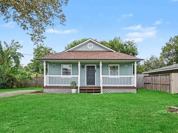 4412 Nicholini St, Dickinson, TX 77539