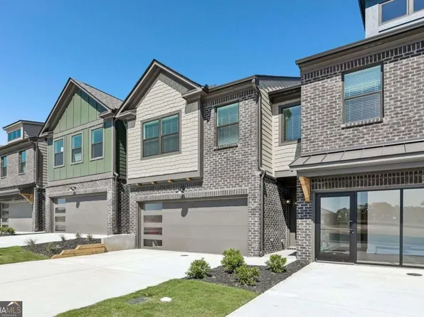 226 Foxtrot Ave, Hoschton, GA 30548