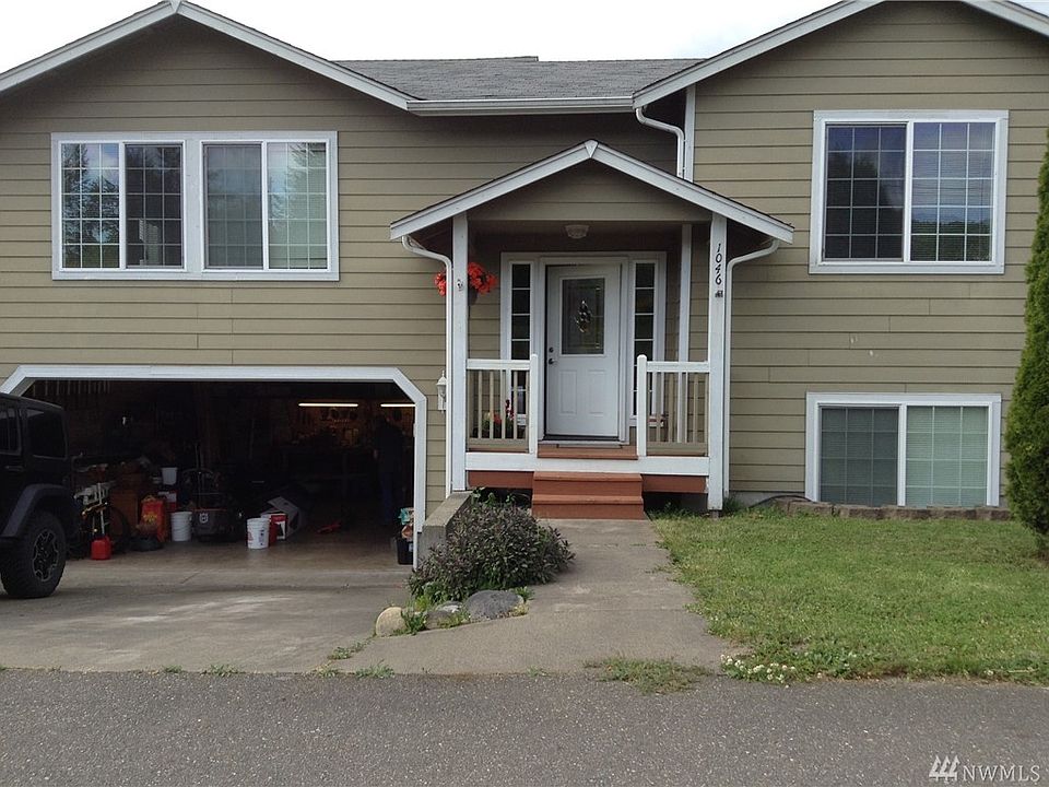 1st image of 1046 Bowen Way E