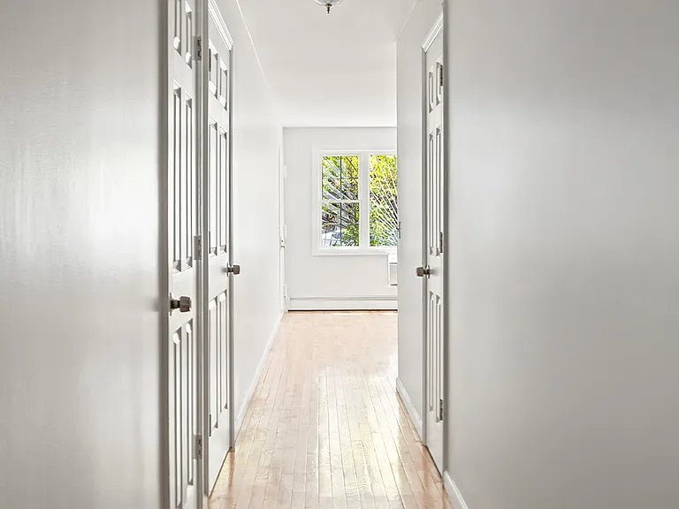 7 Monroe St #1 — Photo 5