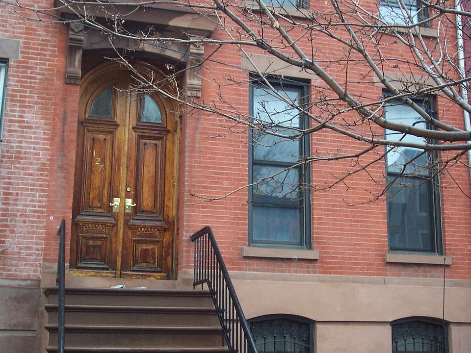 2nd image of 127 Washington Ave