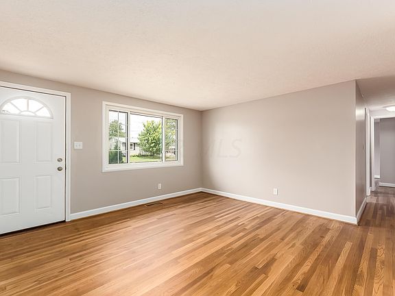 3rd image of 2881 Addison Dr