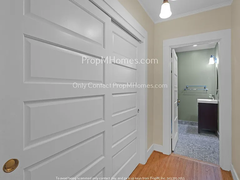 Charming Two Bedroom, One Bath in Mt Tabor! — Photo 16