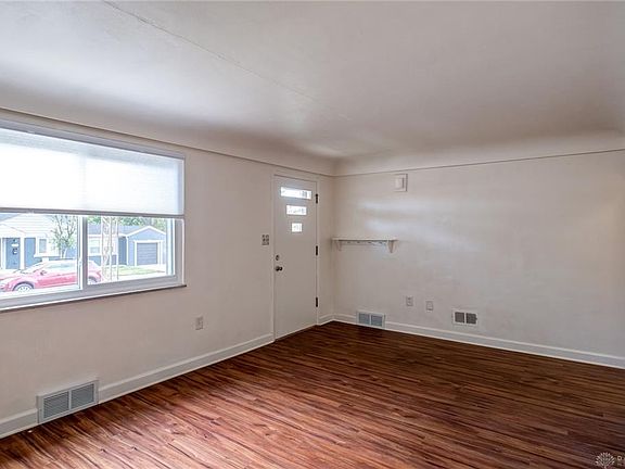 4th image of 3009 Beaver Ave