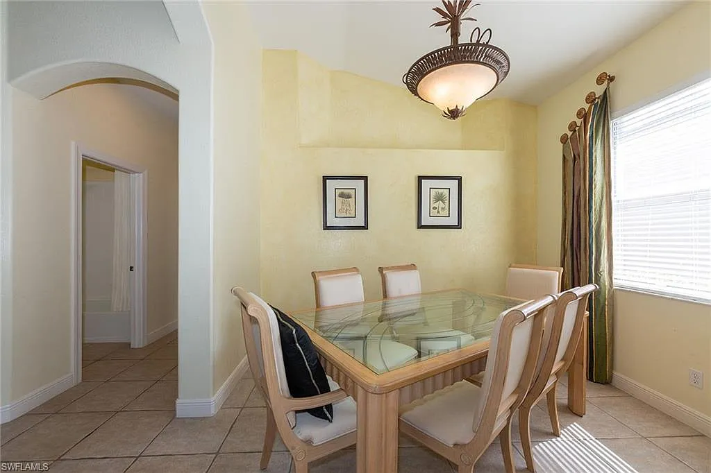 3 bed, 2.0 bath, 1861 sqft, $3,500 — Photo 4