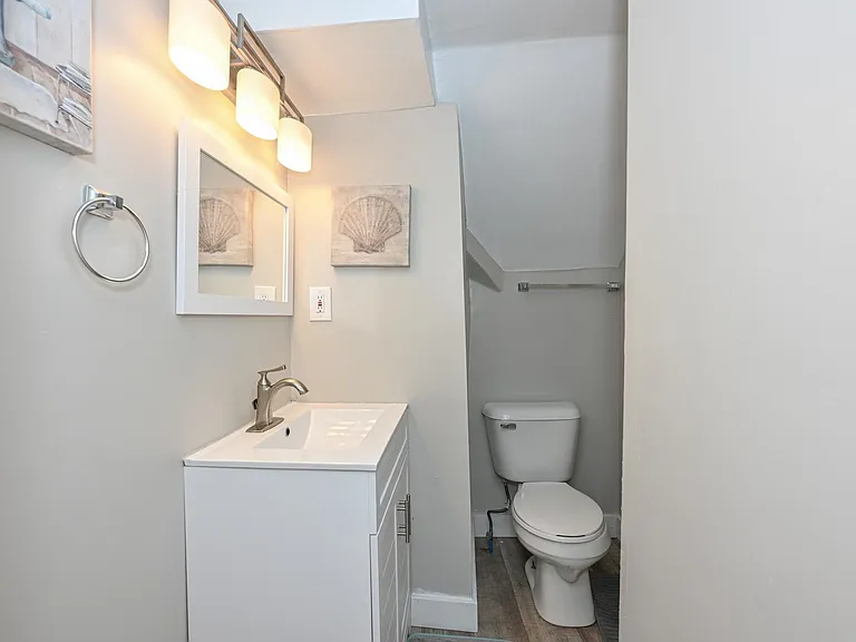 Upstairs Bathroom