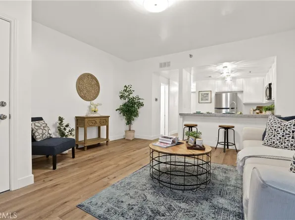 720 W 4th St Unit 111, Long Beach, CA 90802