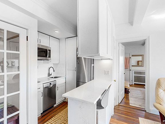 2nd image of 5 Tudor City Pl APT 1932