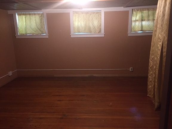 Large Bedroom with large closet across the front