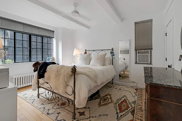 Sold by Compass | media 8