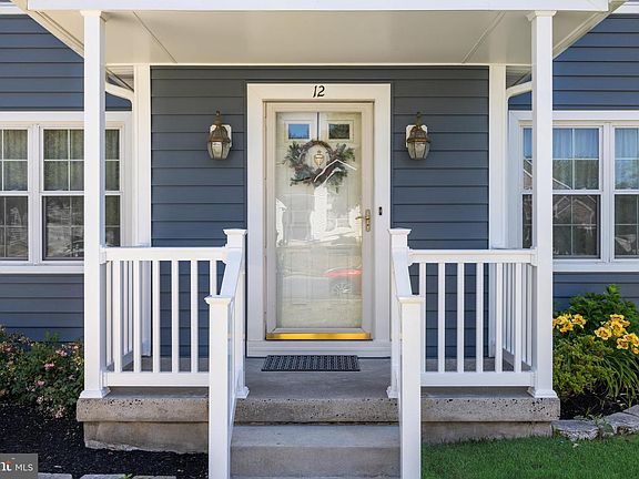3rd image of 12 Morris Dr