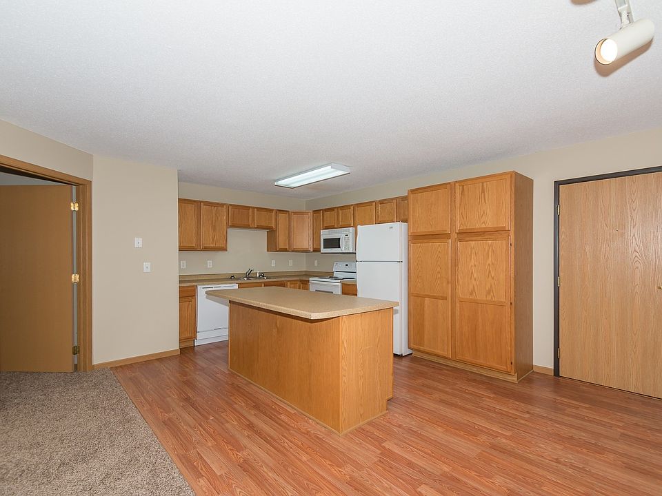 1st image of 3499 13th Ave N #F0e35e1ab