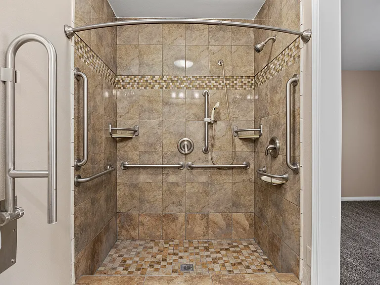 7005 Colony Park Dr — Photo 29